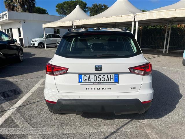 SEAT Arona 2017 02639910_VO38043366