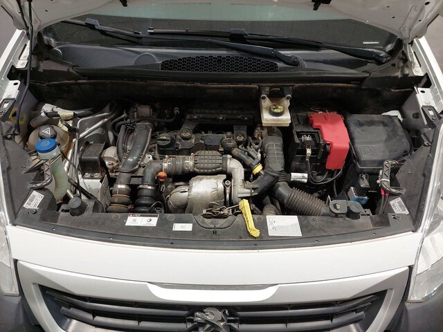 Inside Partner Furgón Diesel  Blanco