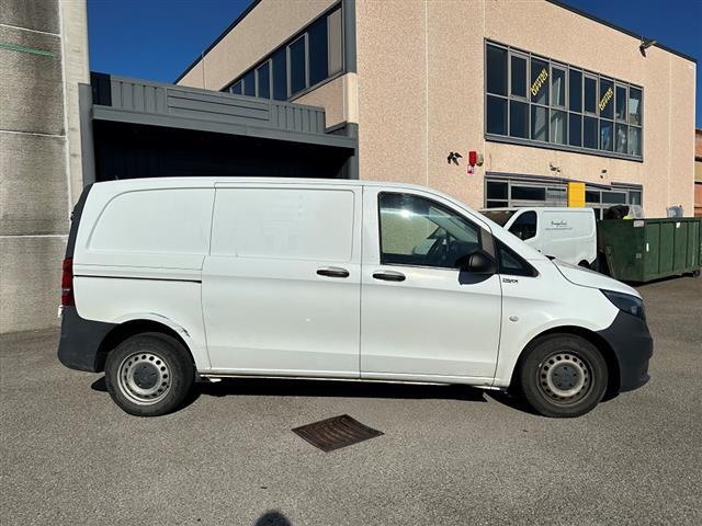 MERCEDES Vito 03277522_VO38043894