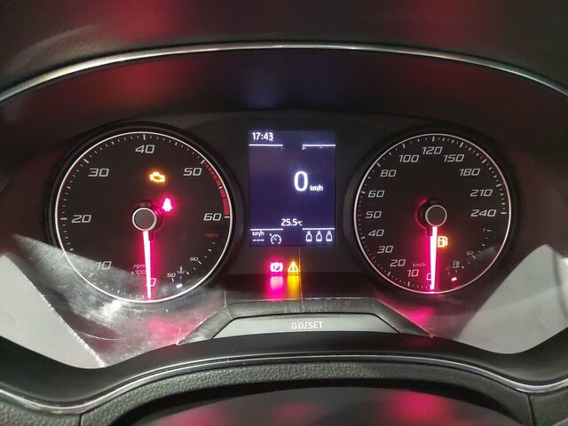Inside Arona Diesel  Blanco