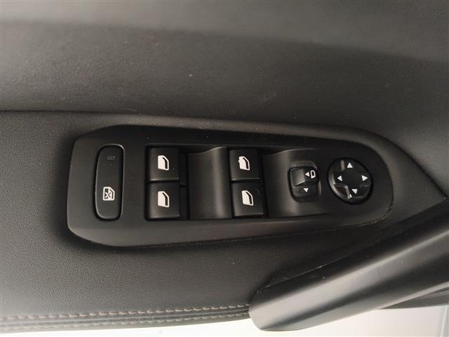 PEUGEOT 308 II 2018 SW 00189405_VO38023507