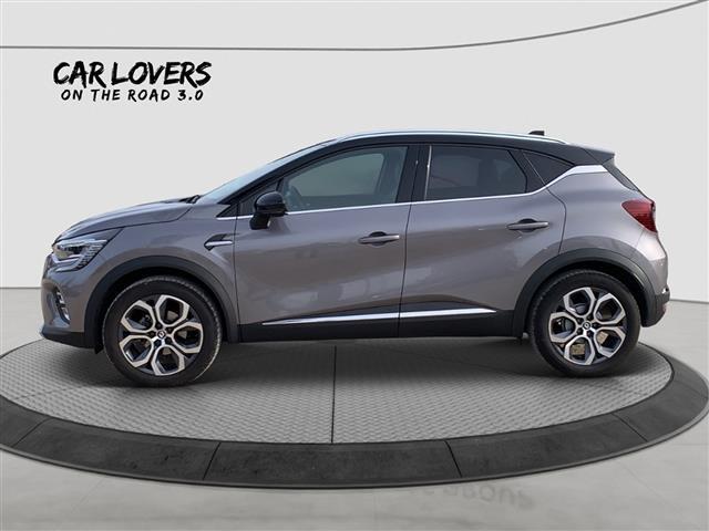 RENAULT Captur 05258047_VO38013034