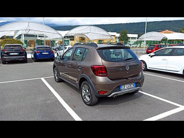 DACIA Sandero 00024006_VO38013404