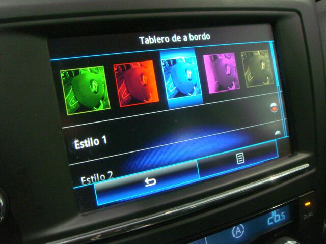 Inside Kadjar Diesel  Azul Cosmos