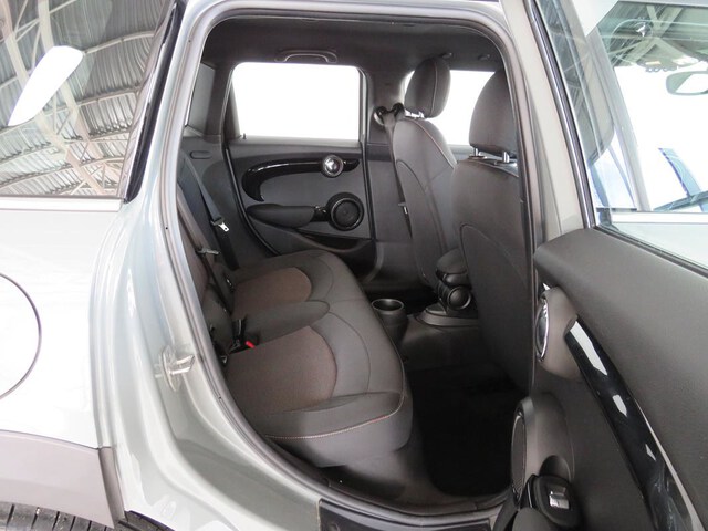 Inside  F60 Countryman  Moonwalk Grey