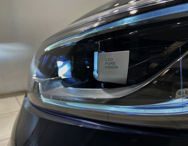 Inside Kadjar Diesel  Gris Titanium
