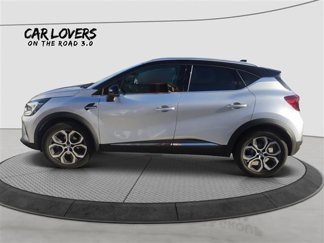 RENAULT Captur 05258090_VO38013034