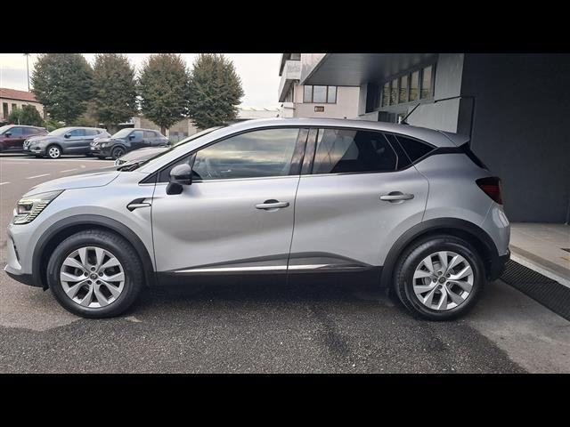 RENAULT Captur 02490824_VO38013041