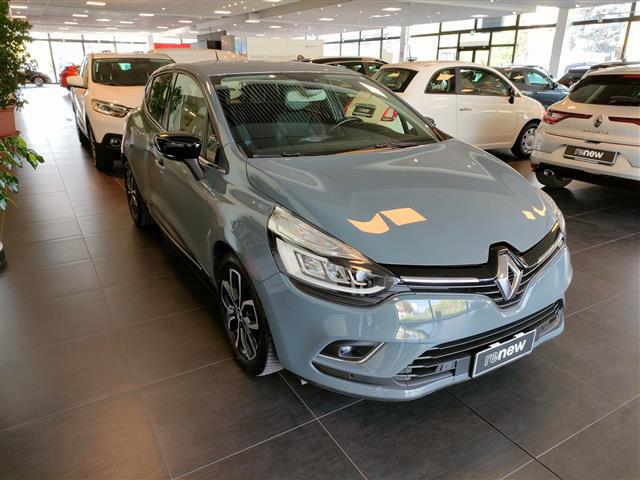 RENAULT Clio 04823019_VO38013042