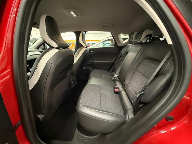 RENAULT Captur 00015754_VO38023184