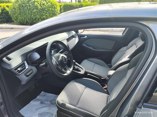 RENAULT Clio V 2023 00998789_VO38013353