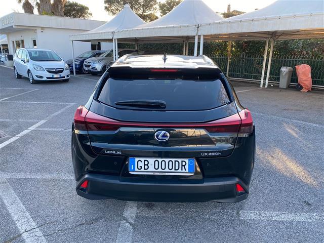 LEXUS UX 2019 02641271_VO38043366