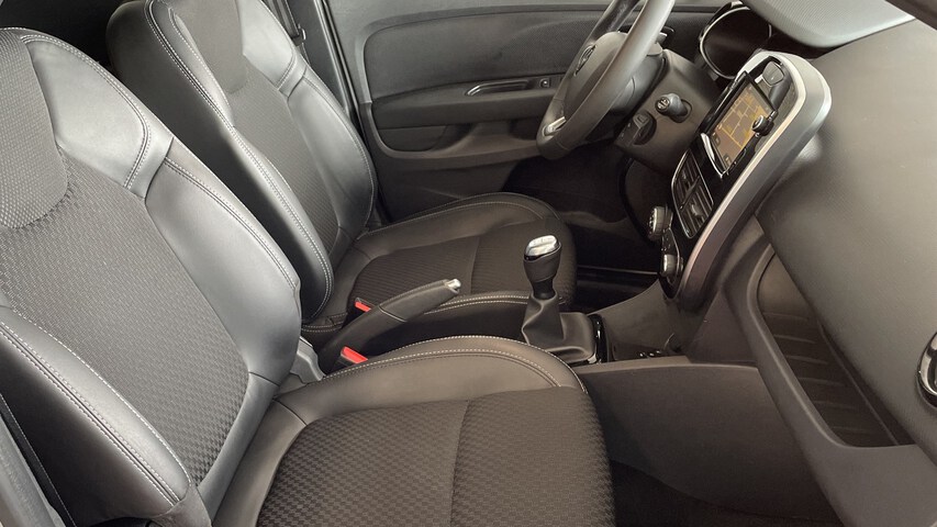 Inside Clio Diesel  Gris Titanium