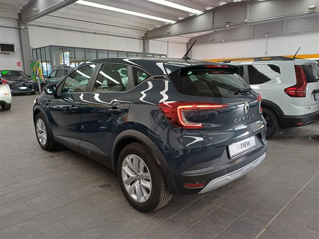 RENAULT Captur 00015881_VO38023184