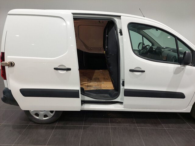 Inside Partner Furgón Diesel  Blanco