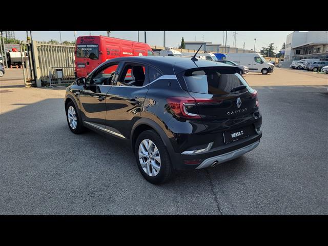 RENAULT Captur 00188477_VO38023507