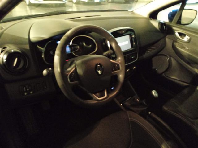 RENAULT Clio 00014420_VO38043670