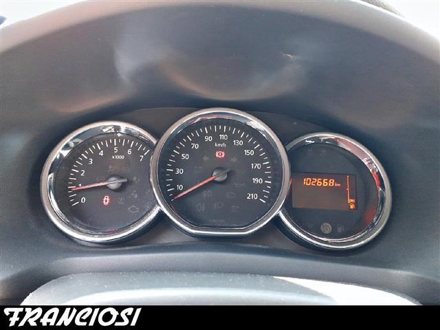 DACIA Sandero 00023004_VO38013018
