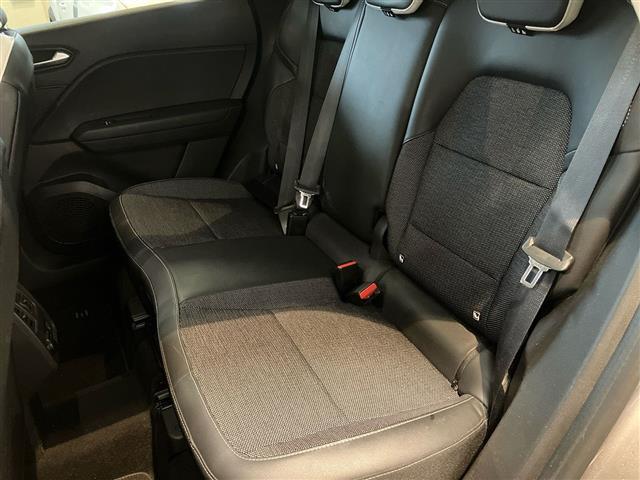RENAULT Captur 00984949_VO38023207