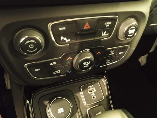 JEEP Compass 00014192_VO38043670
