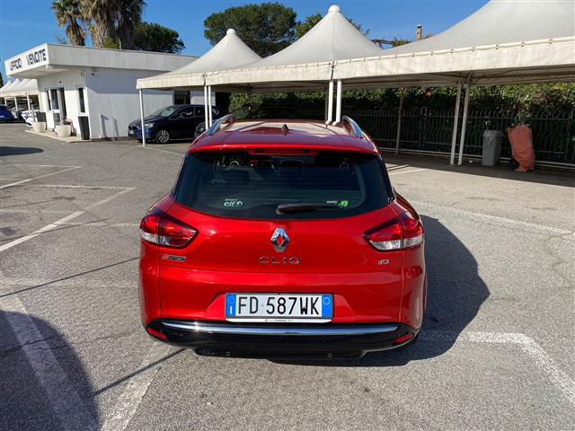 RENAULT Clio 02640933_VO38043366