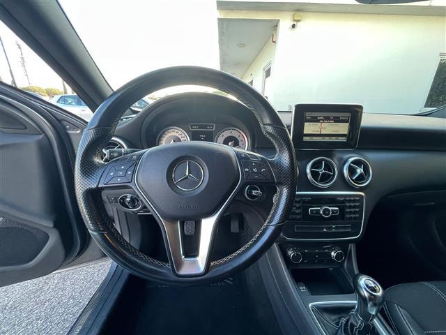 MERCEDES Classe A 02640875_VO38043366