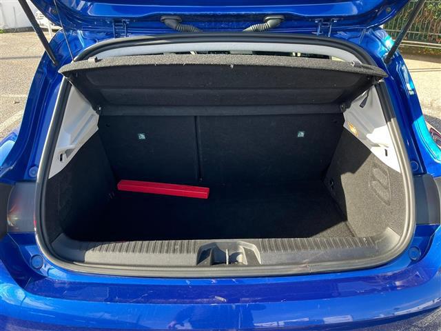 RENAULT Clio 02640766_VO38043366