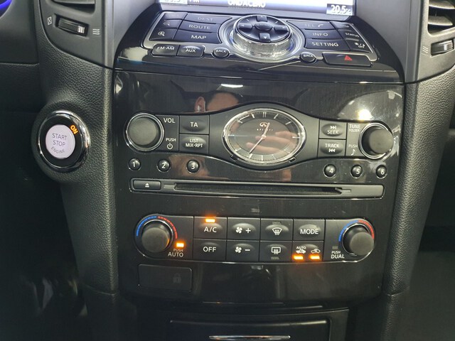 Inside QX70 Diesel  Black Obsidian