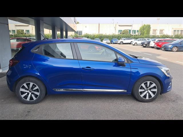 RENAULT Clio 02472656_VO38013041