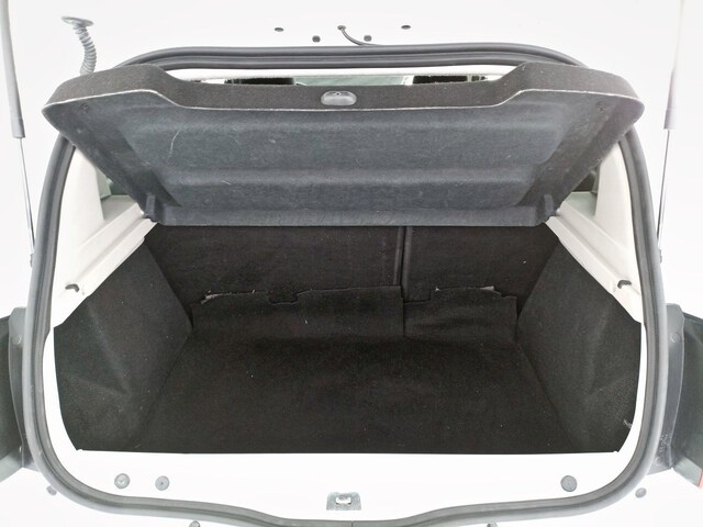 Inside Sandero  BLANCO MARFIL