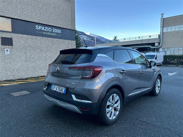 RENAULT Captur 00024780_VO38013404