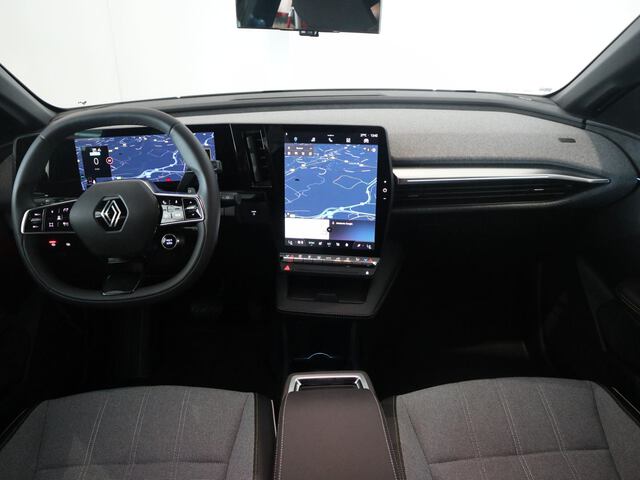 Inside  MEGANE E-TECH 100% ELÉCTRICO  carrocería rojo des
