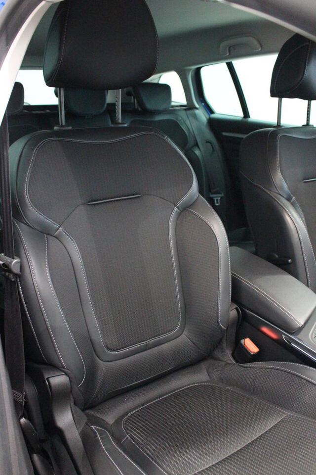 Inside  Megane Sport Tourer  Azul Rayo