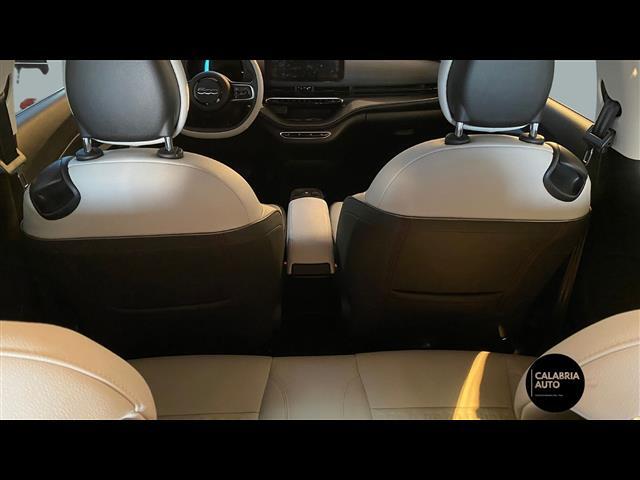 FIAT 500e 00006544_VO38033579