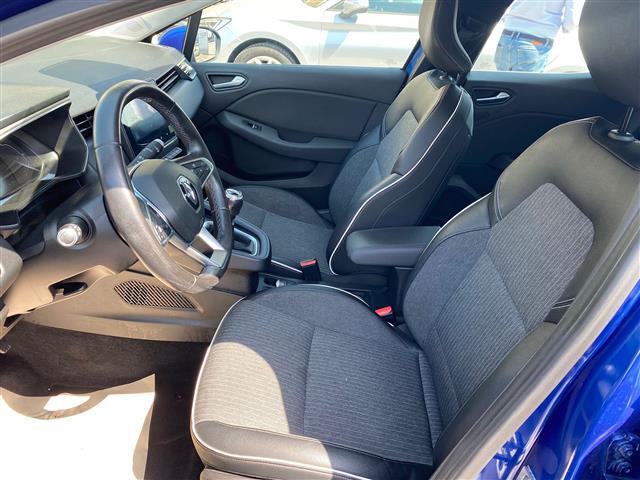 RENAULT Clio 02641547_VO38043366