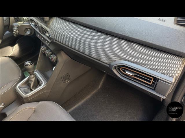 DACIA Sandero 00223388_VO38033579