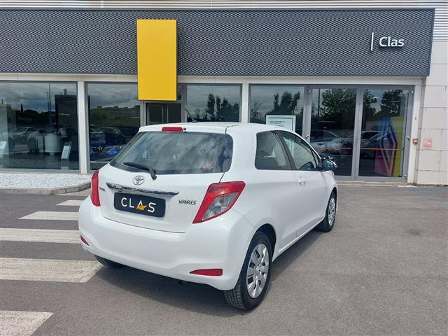 TOYOTA Yaris 05879925_VO38013080