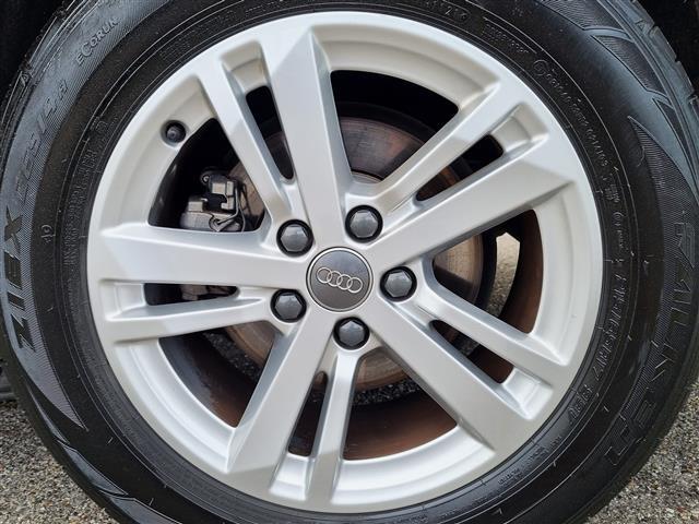 AUDI Q3 II 2018 00187932_VO38023507