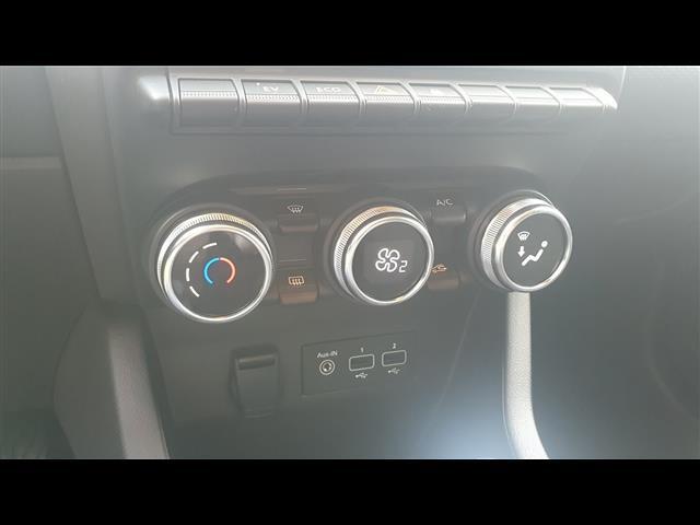 RENAULT Clio 02036503_VO38013041