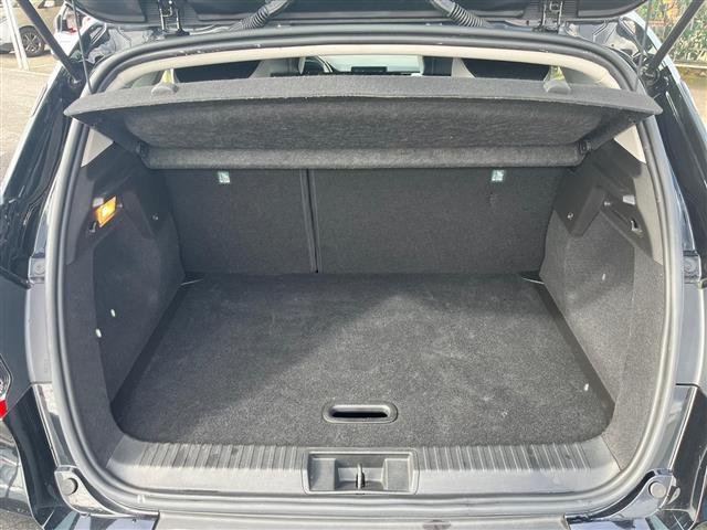 RENAULT Captur 02640550_VO38043366