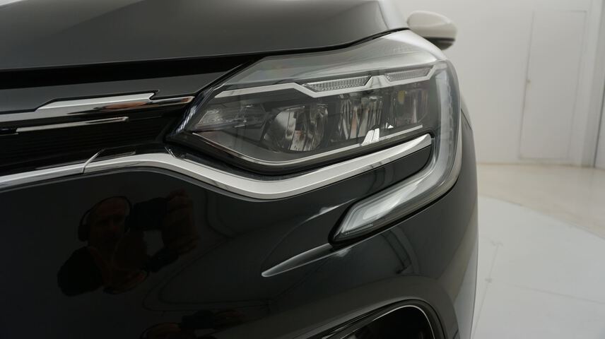 Outside Captur  Negro