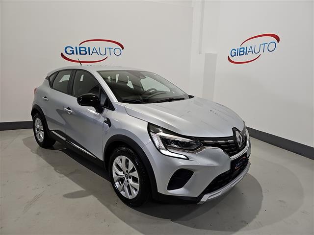 RENAULT Captur 02415766_VO38013170