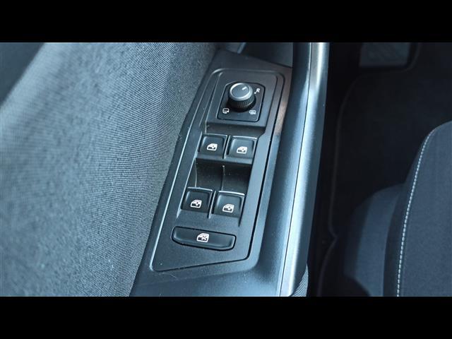 VOLKSWAGEN T Roc 2017 00024144_VO38013404