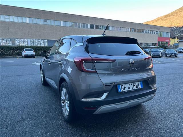 RENAULT Captur 00024780_VO38013404