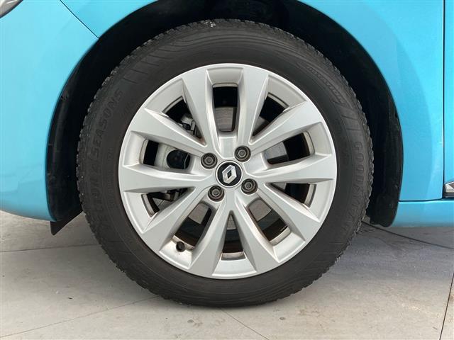 RENAULT Clio 00985194_VO38023207