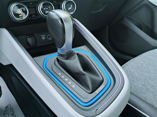 RENAULT Clio 00012973_VO38013022