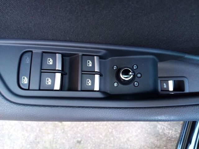 Inside A4 Avant Diesel  Negro Mitos metaliza