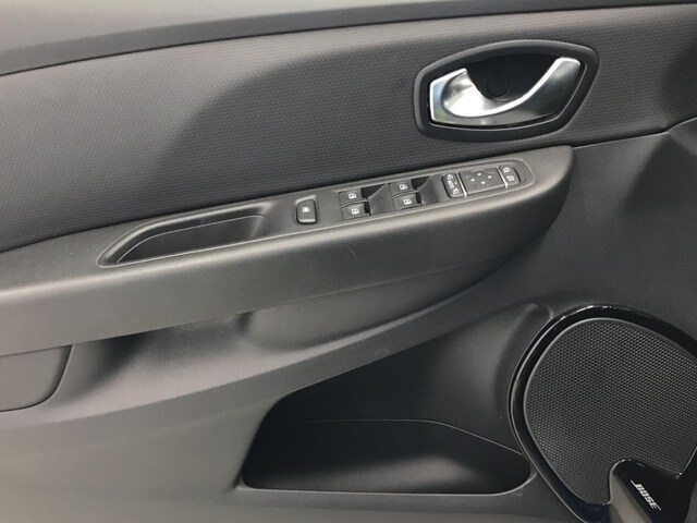 Inside Clio Sport Tourer  Negro Brillante