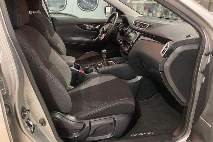 Inside Qashqai Diesel  Gris
