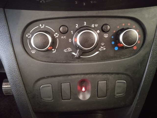 Inside Sandero Diesel  Blanco Glaciar
